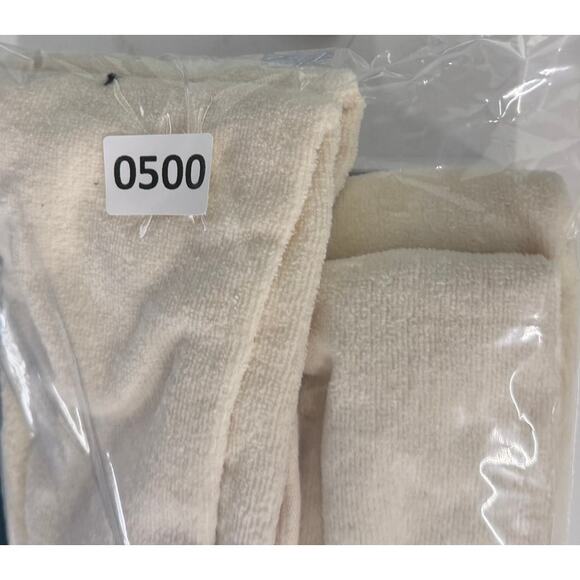 Holiday Set of Ivory Cream Green Pink Applique Christmas Hand Towels - Picture 2 of 2